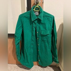 Vintage Outdoor Exchange Kelly Green button down size medium